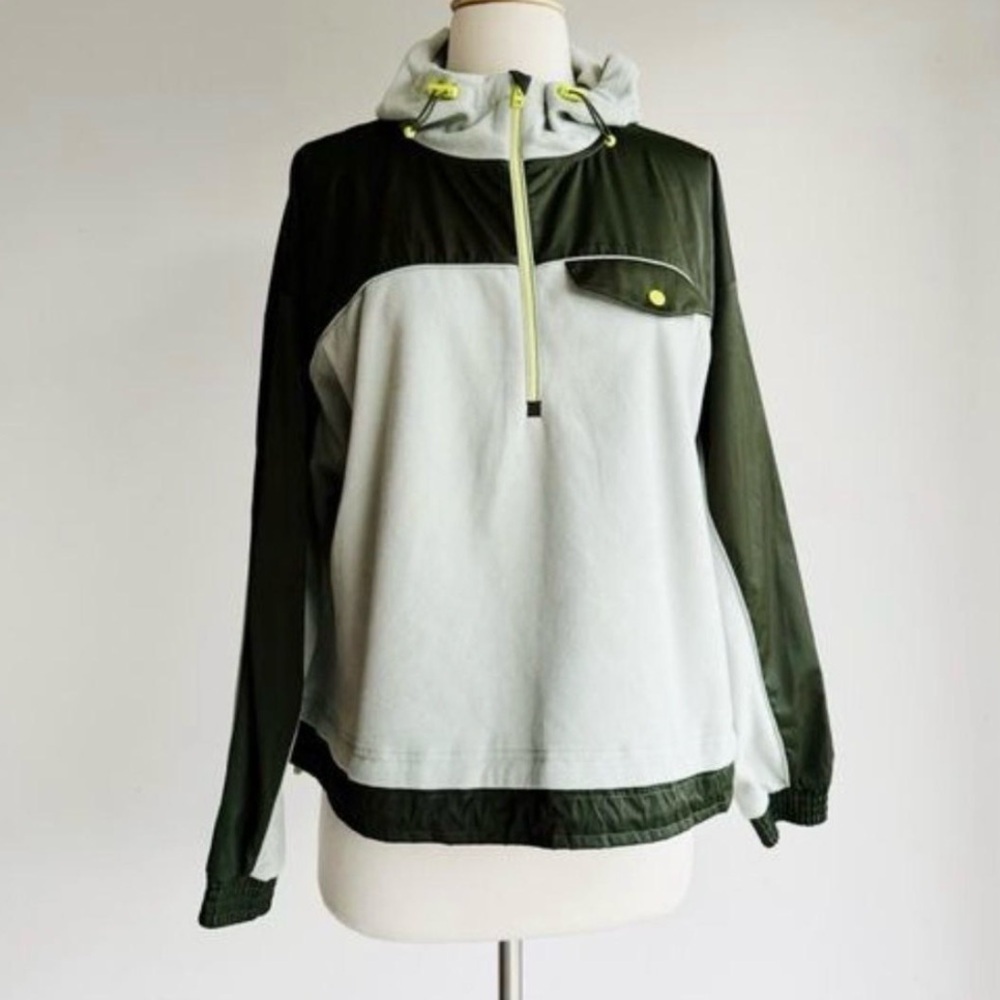 Athleta Zion Microfleece ½ Zip Hooded Pullover – Army Green & Mint (Size S)